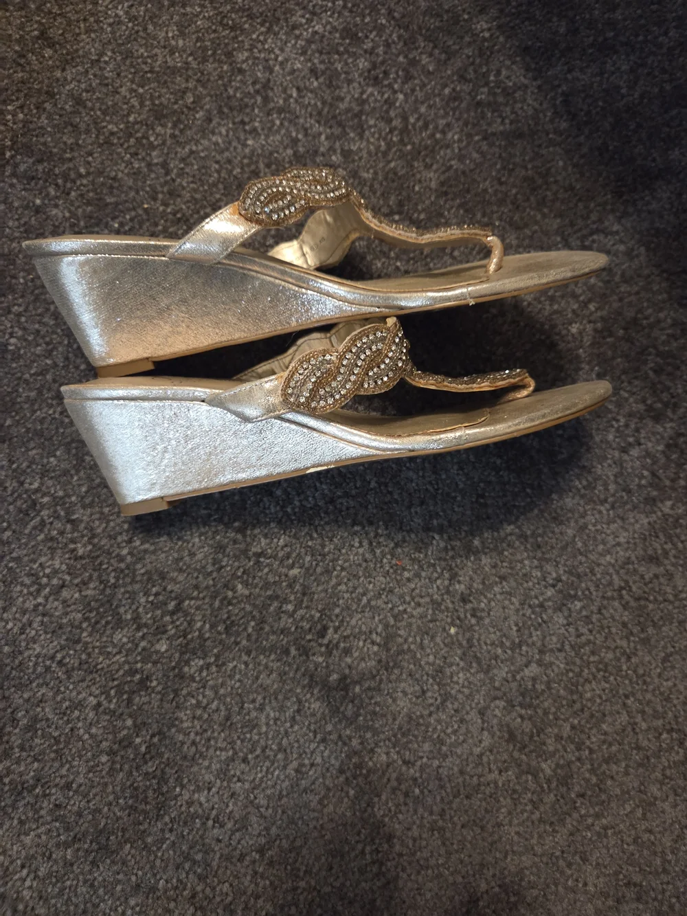 Adrianna Papell Rose Gold Beaded Toe-Loop Sandals